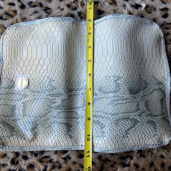 ✨ SOHO London New York Faux Snakeskin Travel Makeup Organizer – Champagne Gold - Picture 8 of 9